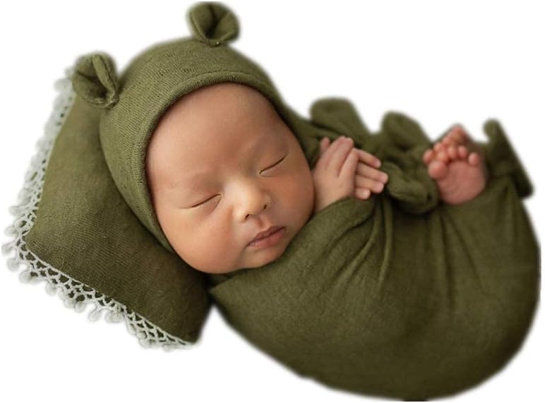 Vemonllas Prop Set for Newborn Boys Girls poses like a pro